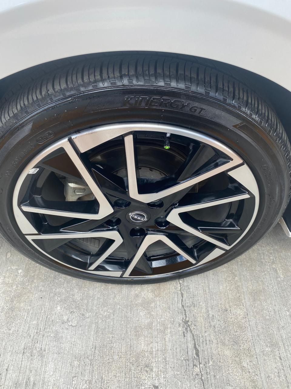 2024 Nissan SENTRA 4P SR BI-TONO L42.0 AUT