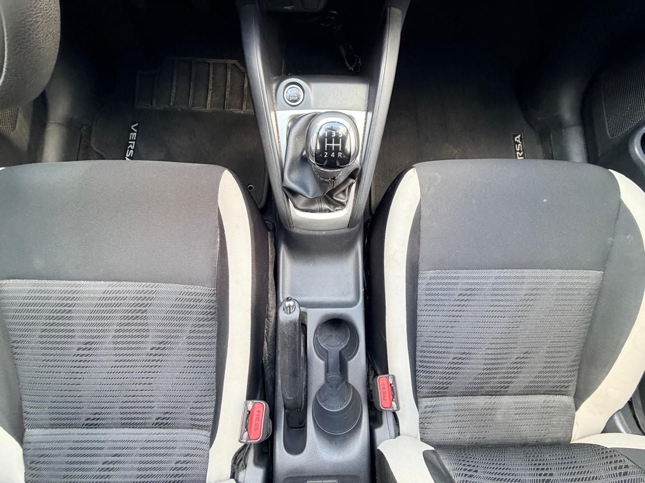 2021 Nissan VERSA 4 PTS ADVANCE TA AAC VE F NIEBLA RA-16