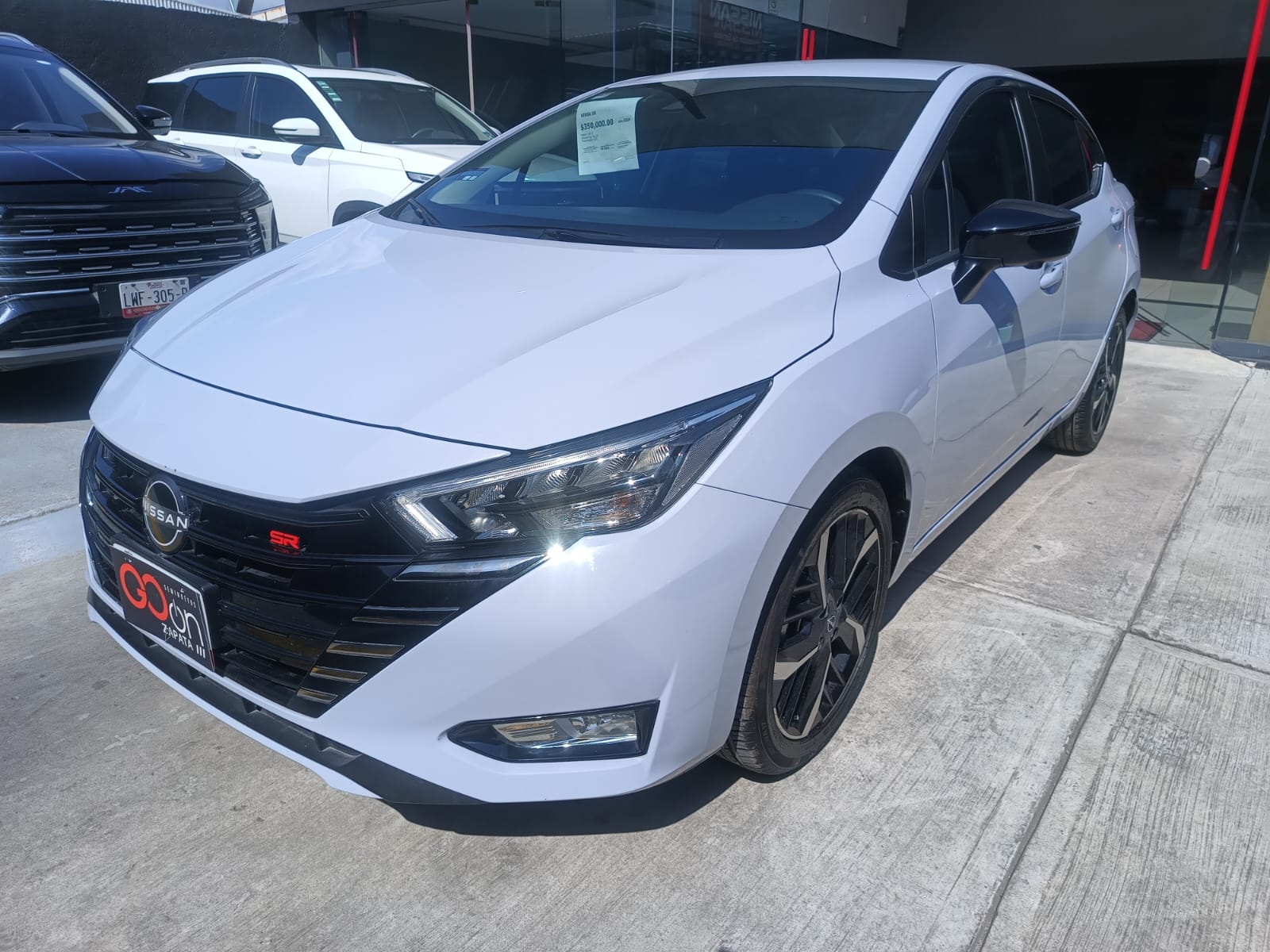 2024 Nissan VERSA 4P SR L41.6 AUT