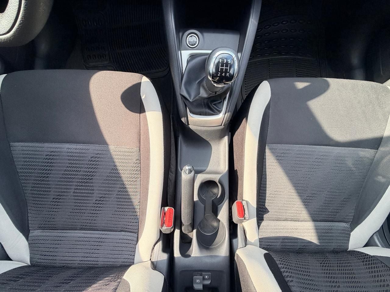 2021 Nissan VERSA 4 PTS ADVANCE TA AAC VE F NIEBLA RA-16