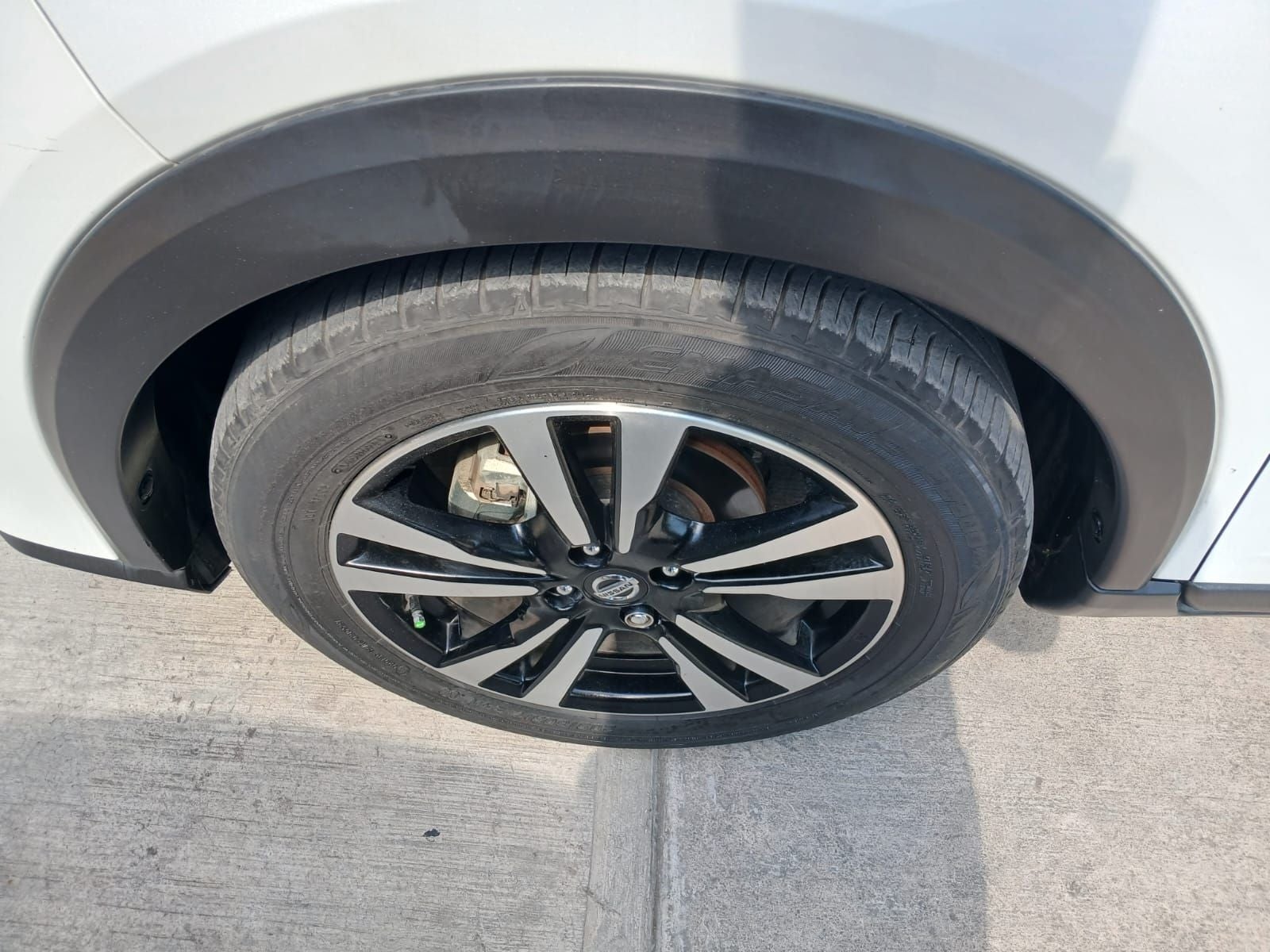 2023 Nissan KICKS 5 PTS ADVANCE 16L TA AAC VE RA-16