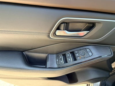 2025 Nissan X-TRAIL 5P PLATINUM E.POWER HEV L31.5 AUT