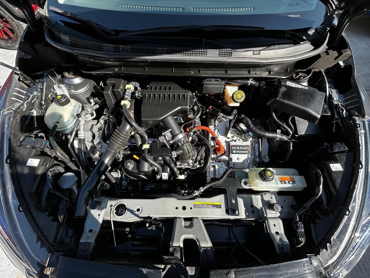 2023 Nissan KICKS 5 PTS E-POWER PLATINUM ELECTA PIEL ADAS RA-17